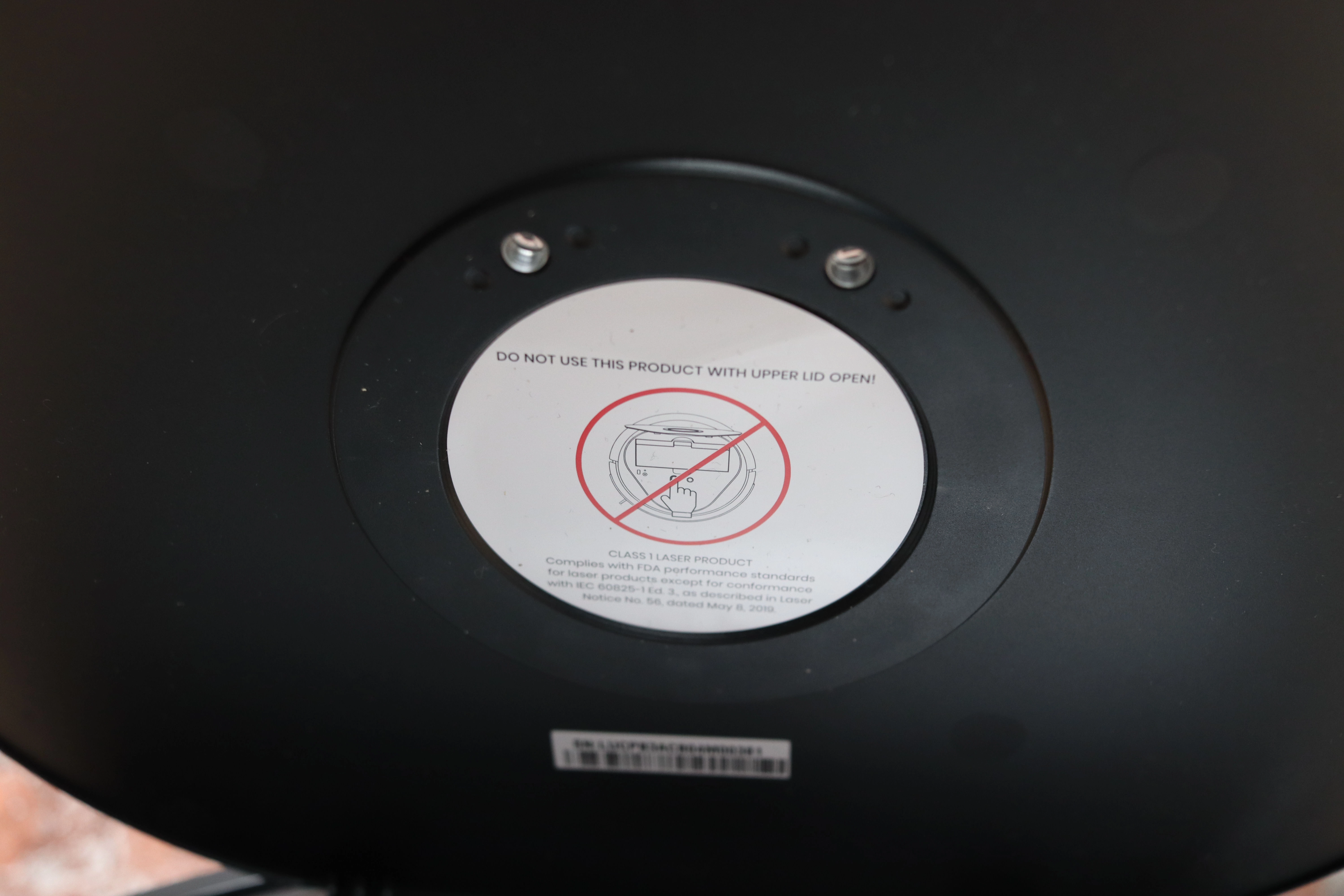 Trifo Lucy Saugroboter Knoepfe Oberseite