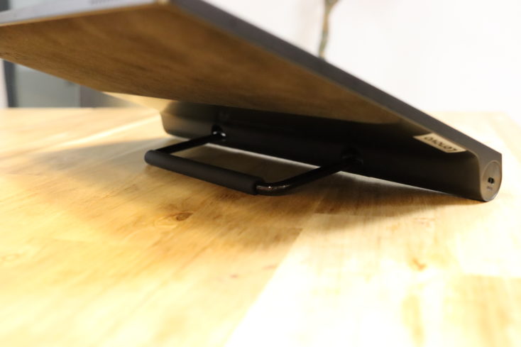 Lenovo YogaPad Pro Kickstand 1