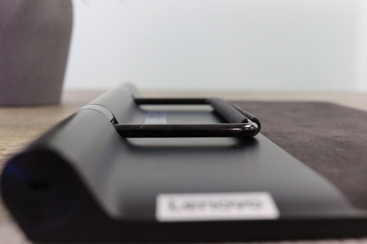 Lenovo YogaPad Pro Kickstand eingefahren