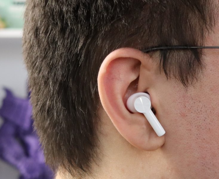 OnePlus Buds Z2 Kopfhörer im Ohr