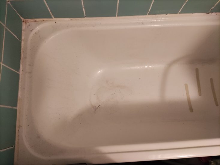 Tilswall elektrische Reinigungsbuerste Badewanne dreckig