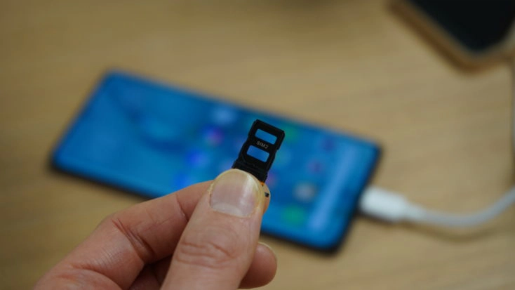 Xiaomi 12 Pro SIM Slot