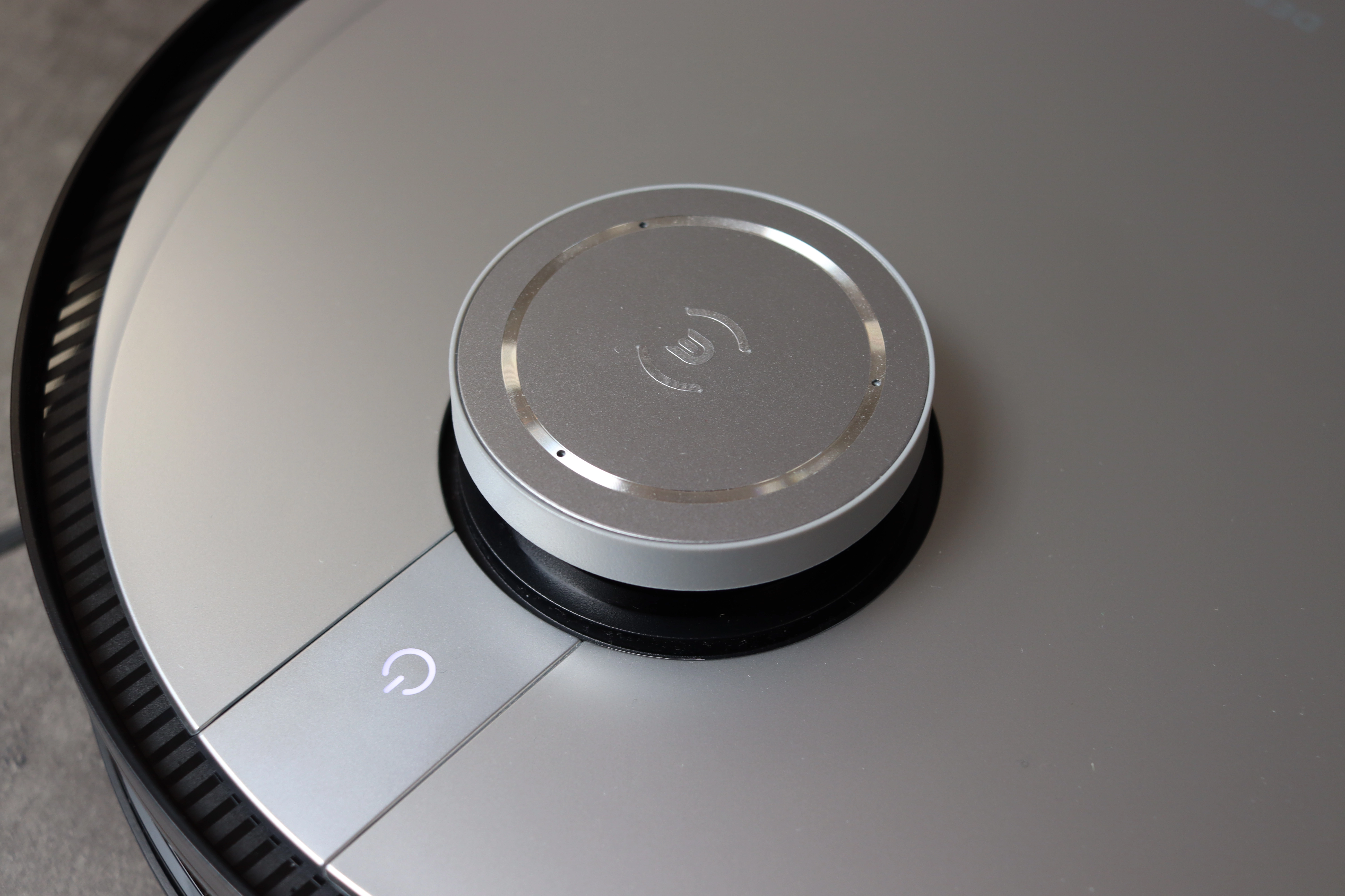 ECOVACS DEEBOT X1 OMNI Saugroboter Turm