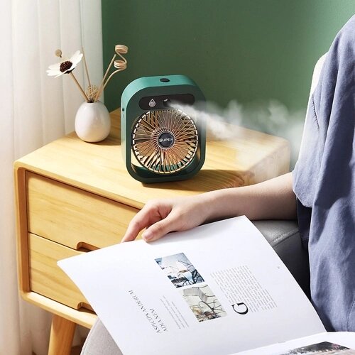 Mini fan with humidifier