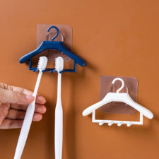 Mini Kleiderbügel zum Aufhängen für Zahnbürsten