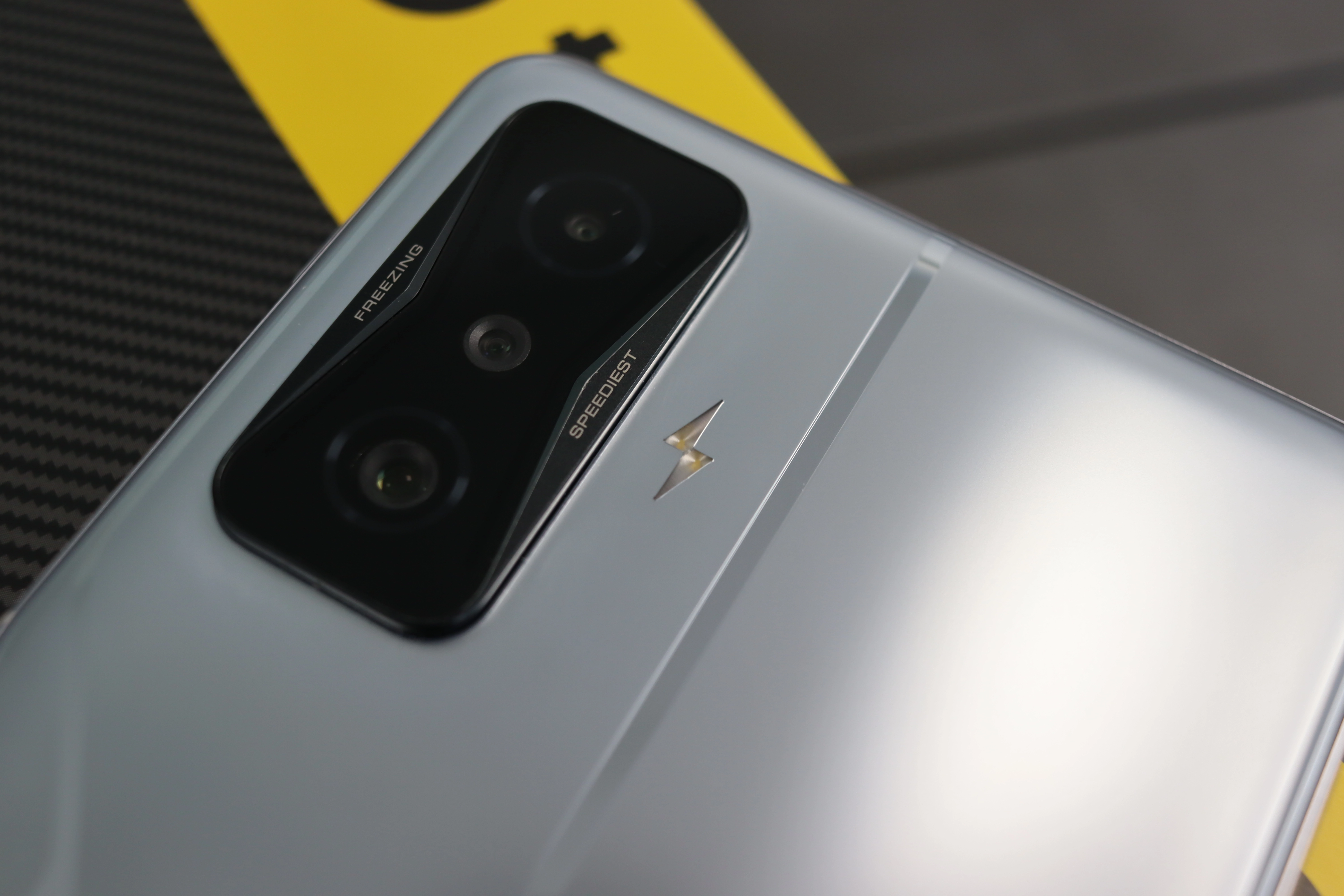 POCO F4 GT Blitz POCO F4 GT Blitz