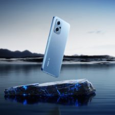 POCO X4 GT Smartphone Rueckseite Blau