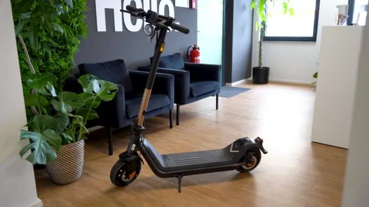 NIQ KQi3 Pro E-Scooter Produktbild