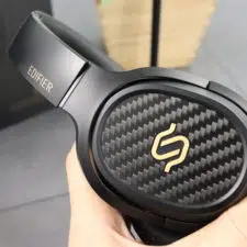 EDIFIER STAX Spirit S3 in Hand