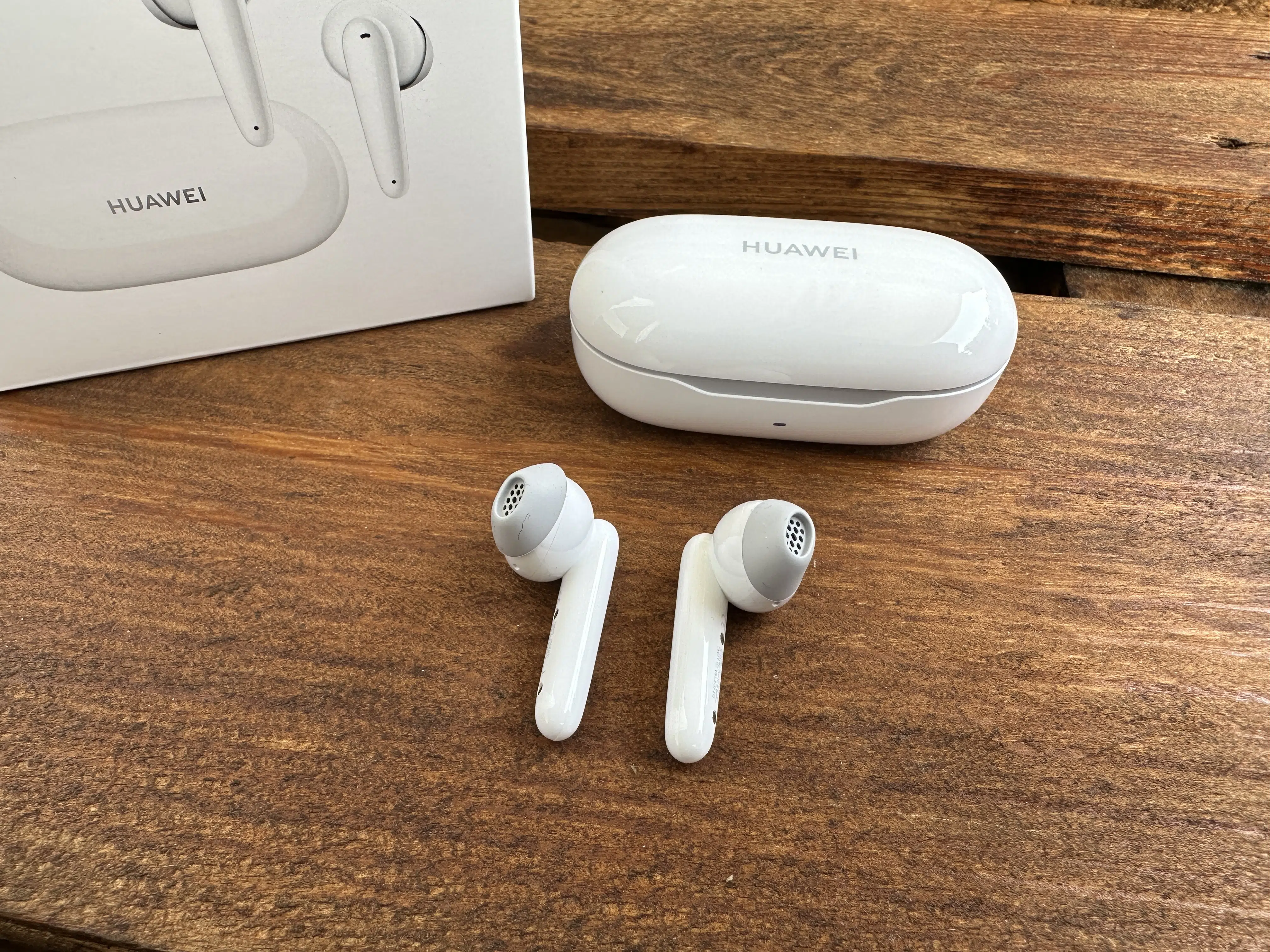 Neuer ist ausprobiert: FreeBuds Budget Huawei teuer zu In-Ear SE