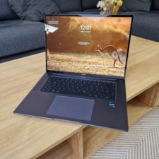 Huawei MateBook 16S Front