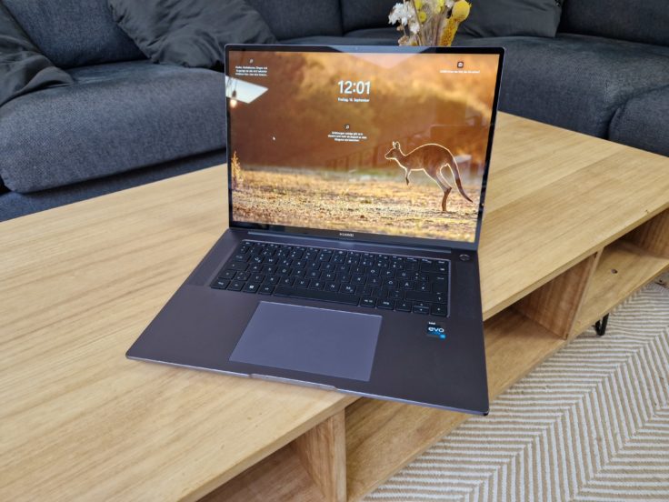 Huawei MateBook 16S Front