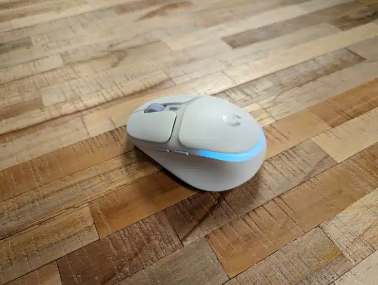 Logitech G705 Maus Aurora Kollektion seitlich