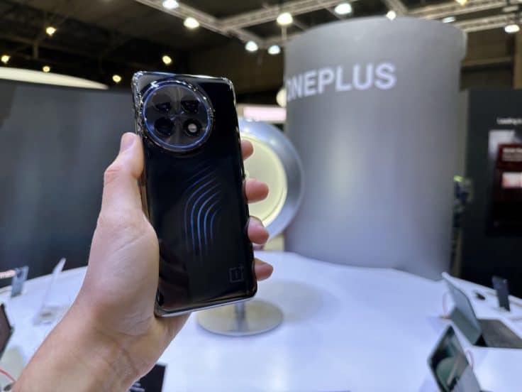 OnePlus Konzeptsmartphone mit Stand