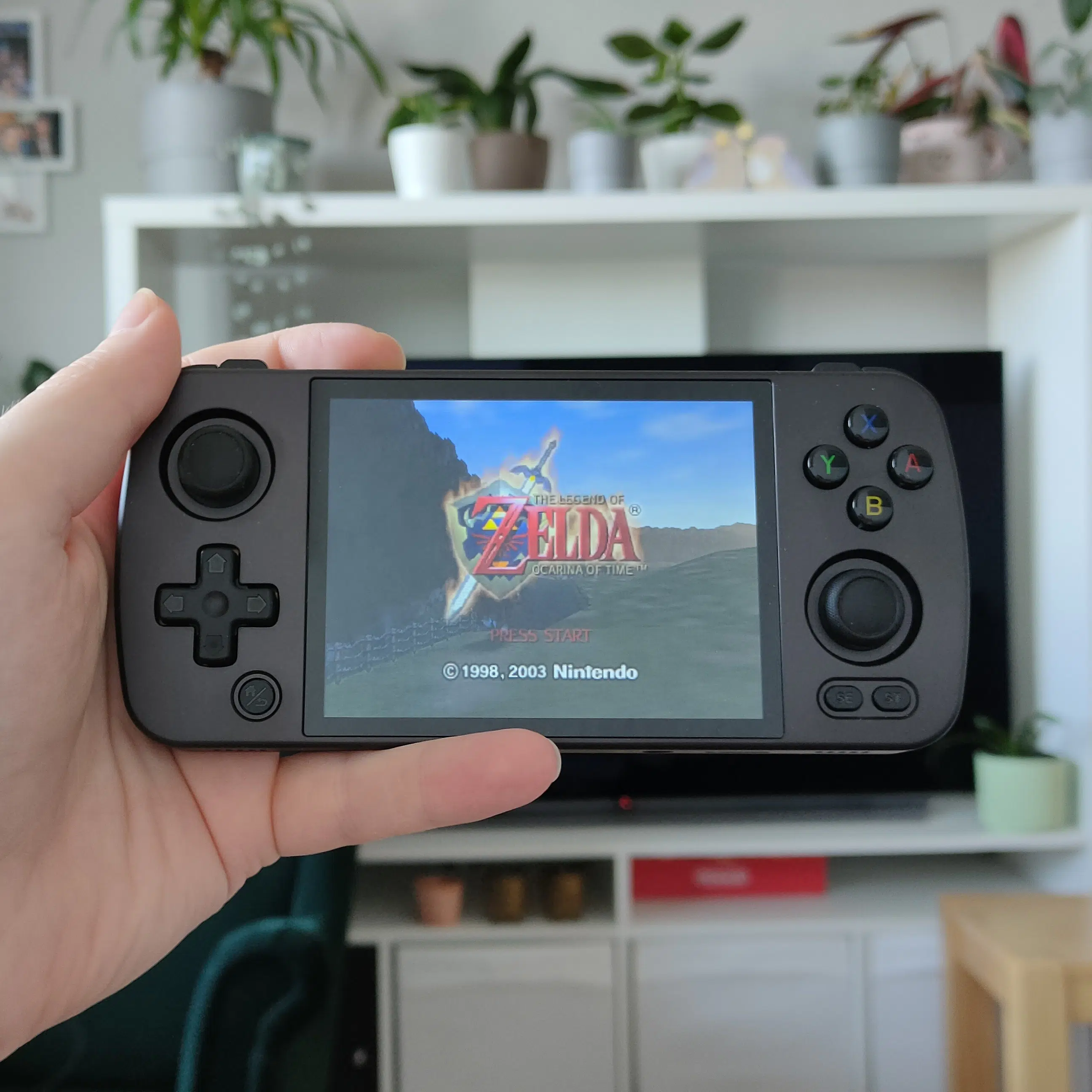 Anbernic RG405M - Handheld-Konsole mit Hall-Joysticks und Android