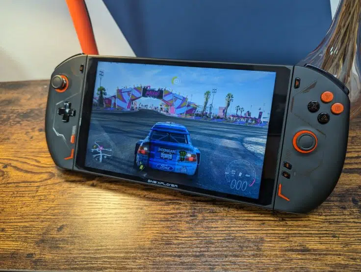 Onexplayer 2 Gaming-Handheld Forza rechts seitlich