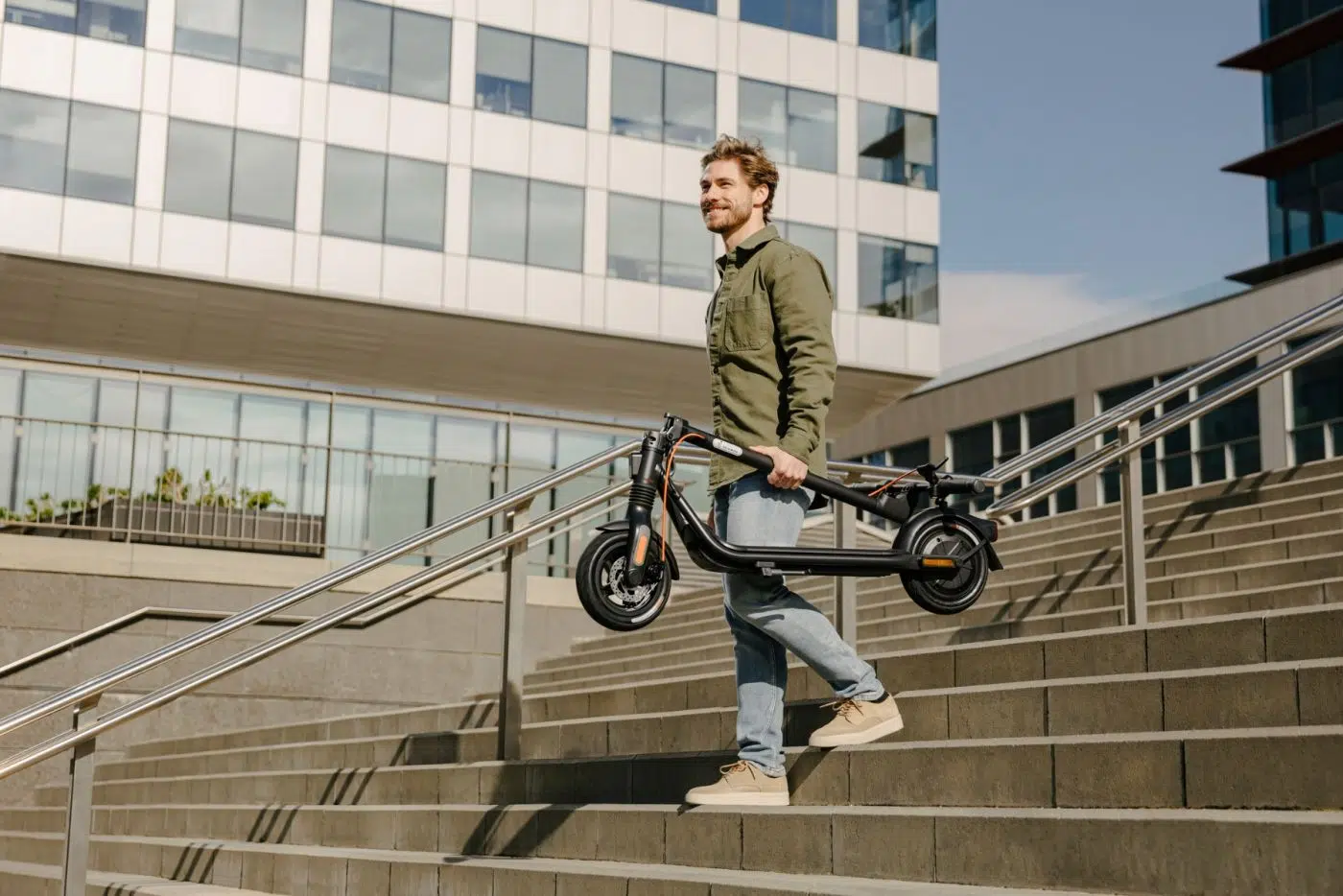 Neue Ninebot-E-Scooter mit Straßenzulassung für 600€ unter