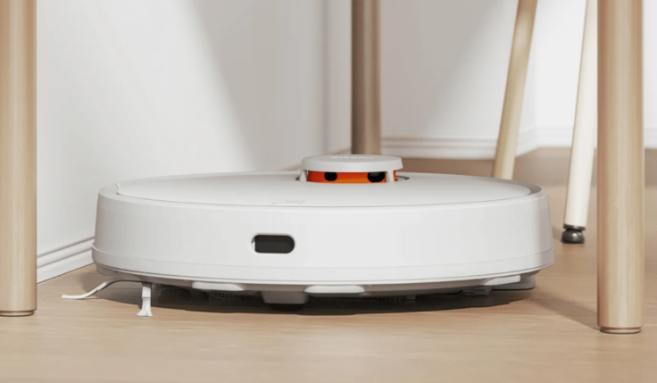 Xiaomi Robot Vacuum S12 unter dem Tisch