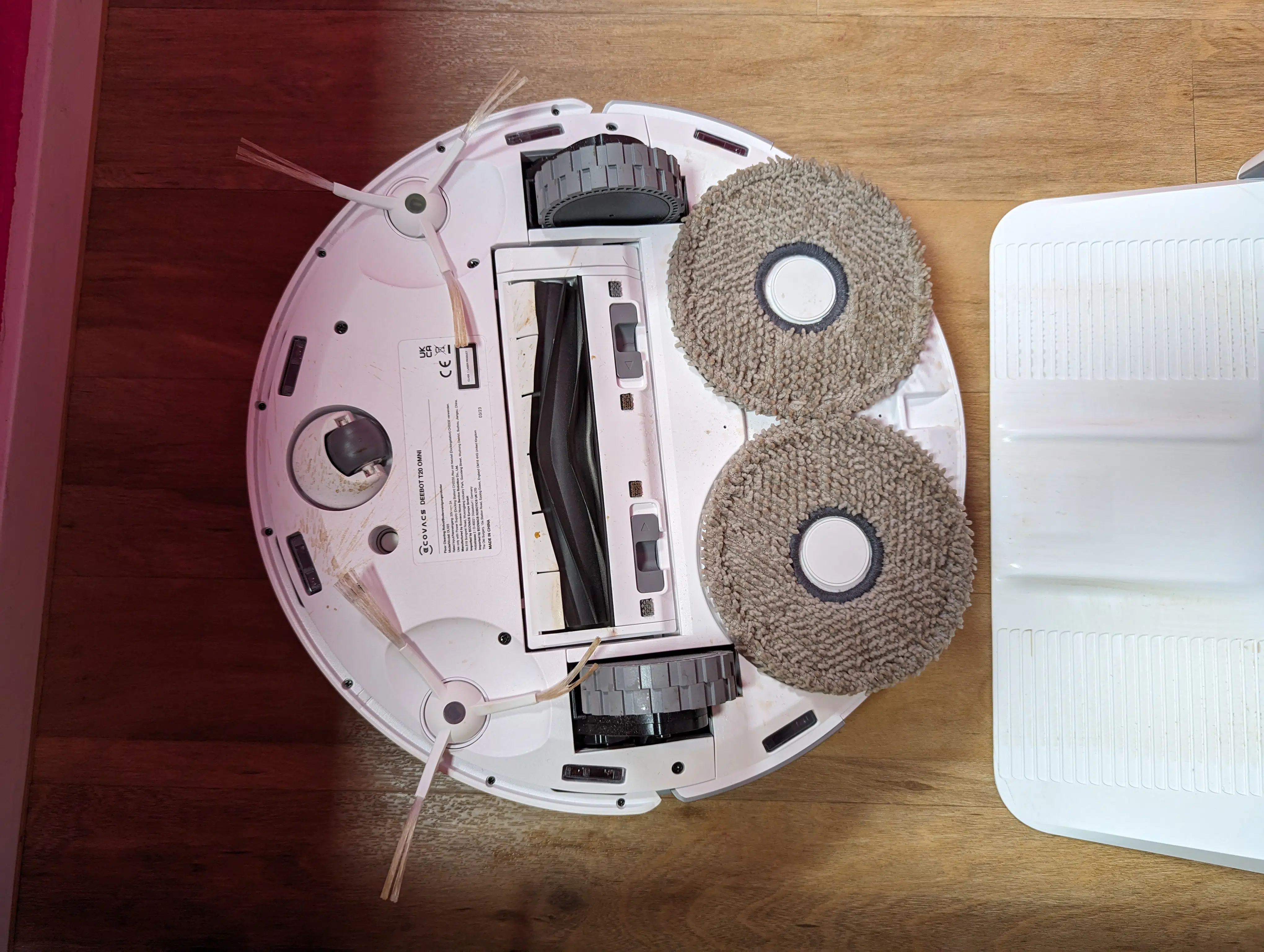 ECOVACS T20 OMNI Saugroboter Wischmopp nach dem Waschen