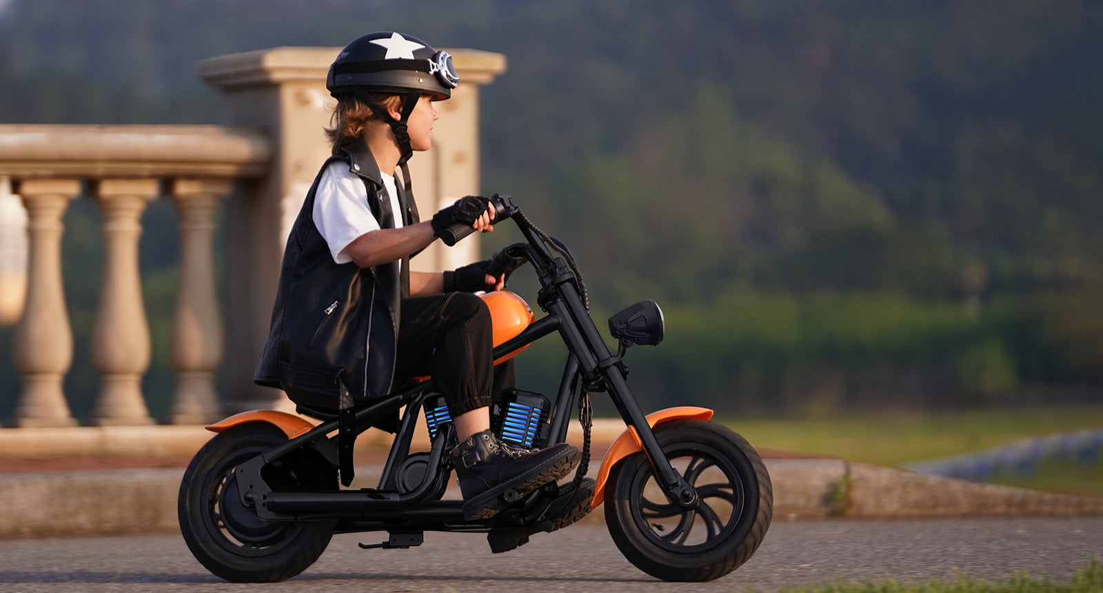 Hyper GOGO Cruiser 12 - E-Motorrad für Kinder fährt 16 km/h schnell