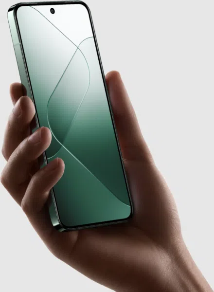 Xiaomi 14 in der Hand