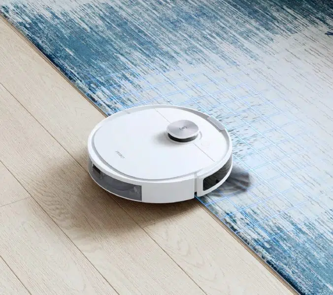 ECOVACS DEEBOT N10 PLUS auf dem Teppich