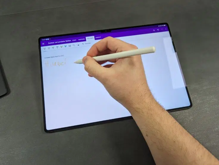 Huawei MatePad Pro 13,2 beim Schreiben