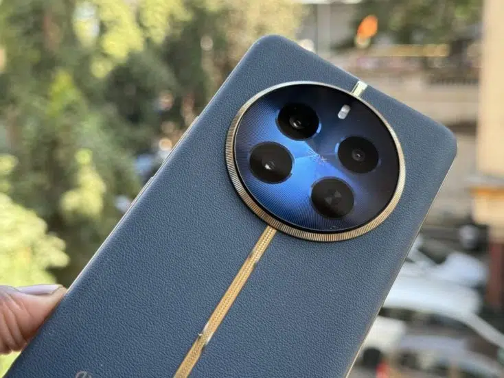 Realme-12pro Rückseite blau 