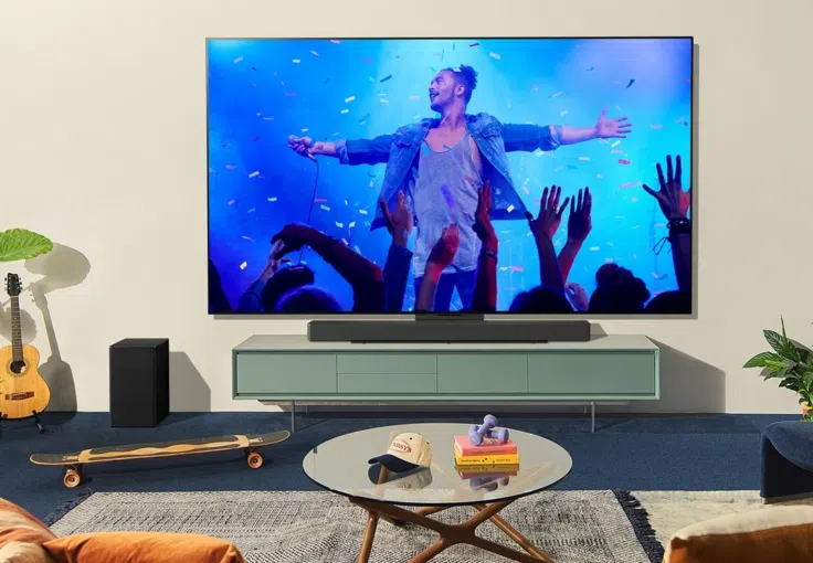 LG OLED evo C4 mit Soundbar