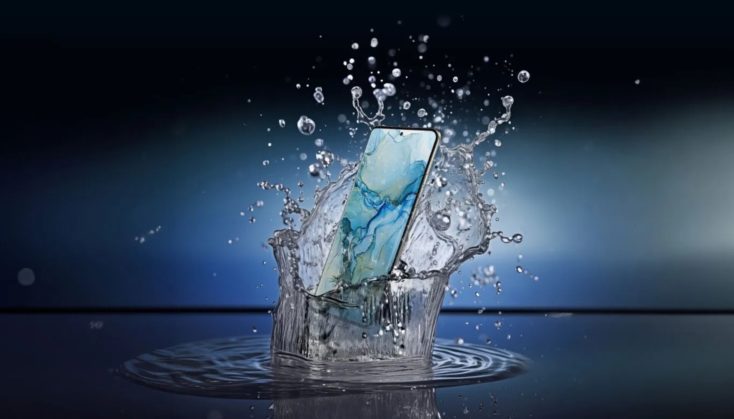 Motorola Edge 50 Pro im Wasser