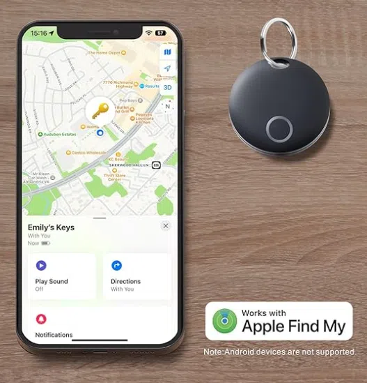 Reyke Smart Tag Pro auf dem Tisch mit Smartphone