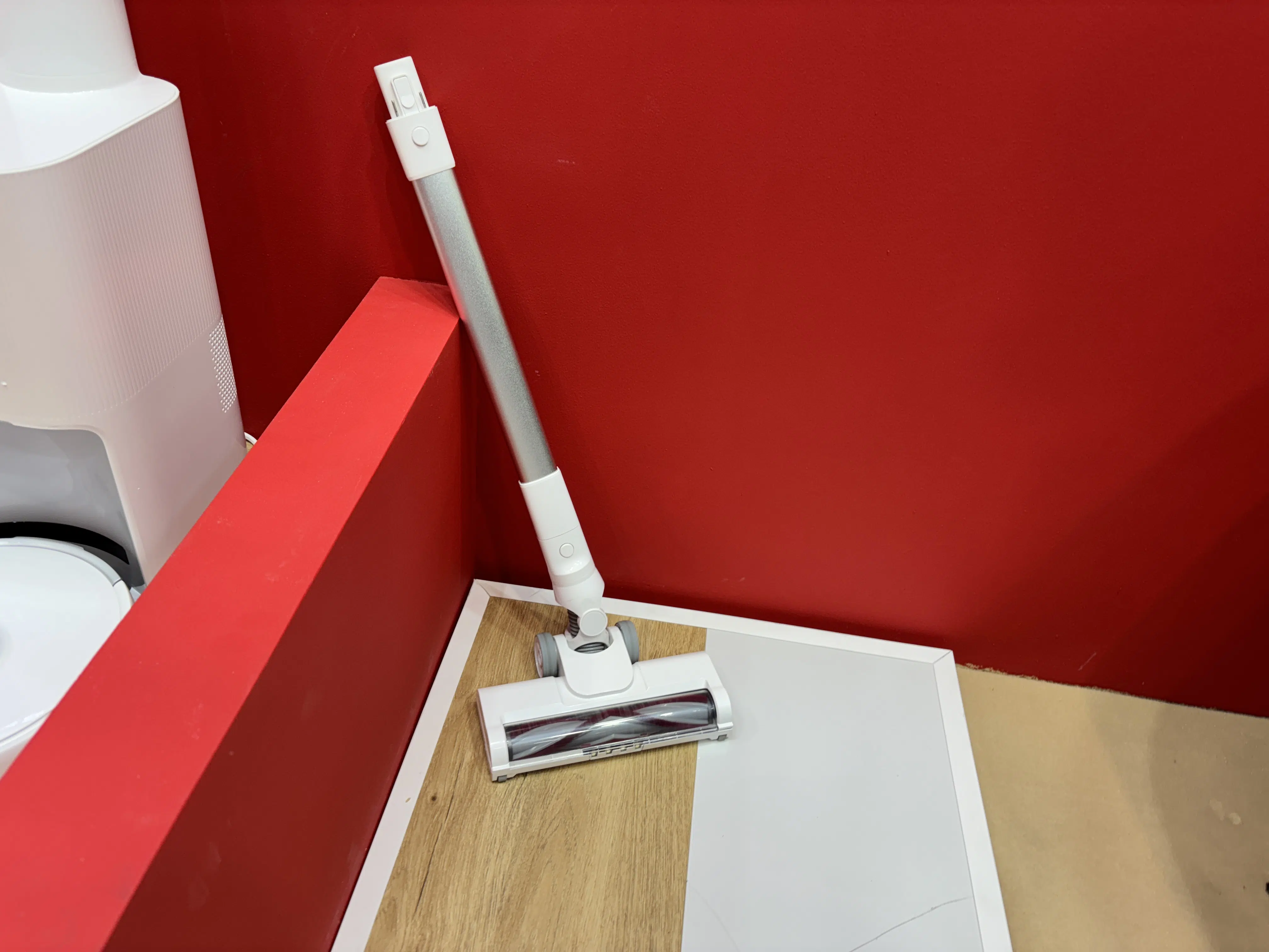 Switch Bot K10 Pro Combo