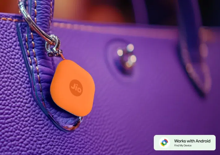 JioTag Go an der Handtasche