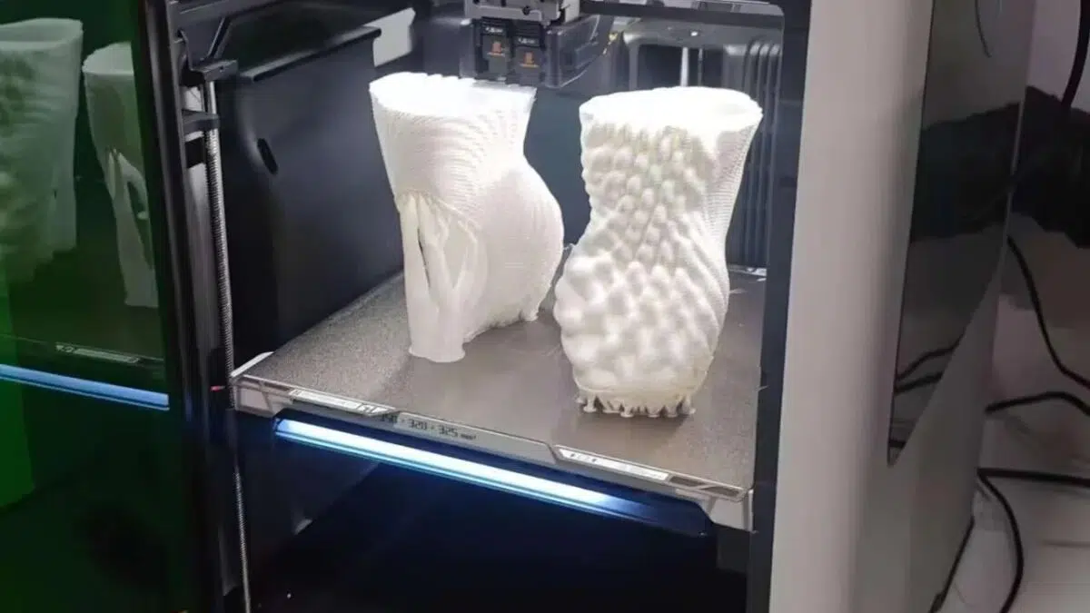 Bambu Lab H2D Leak Foto Bambu Lab H2D Leak Foto