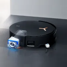 ECOVACS X8 Pro OMNI beim Wischen