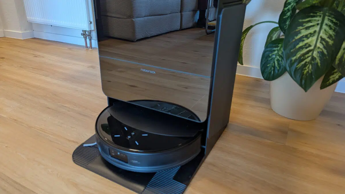 Roborock Saros 10R von der Seite