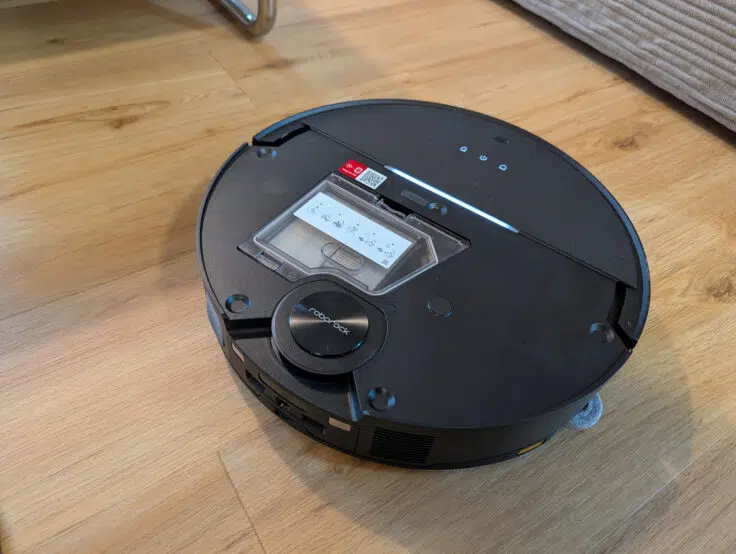 Roborock Saros 10 Saugroboter ohne Abdeckung
