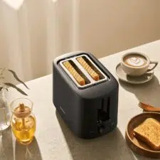 Xiaomi Toaster auf dem Tisch