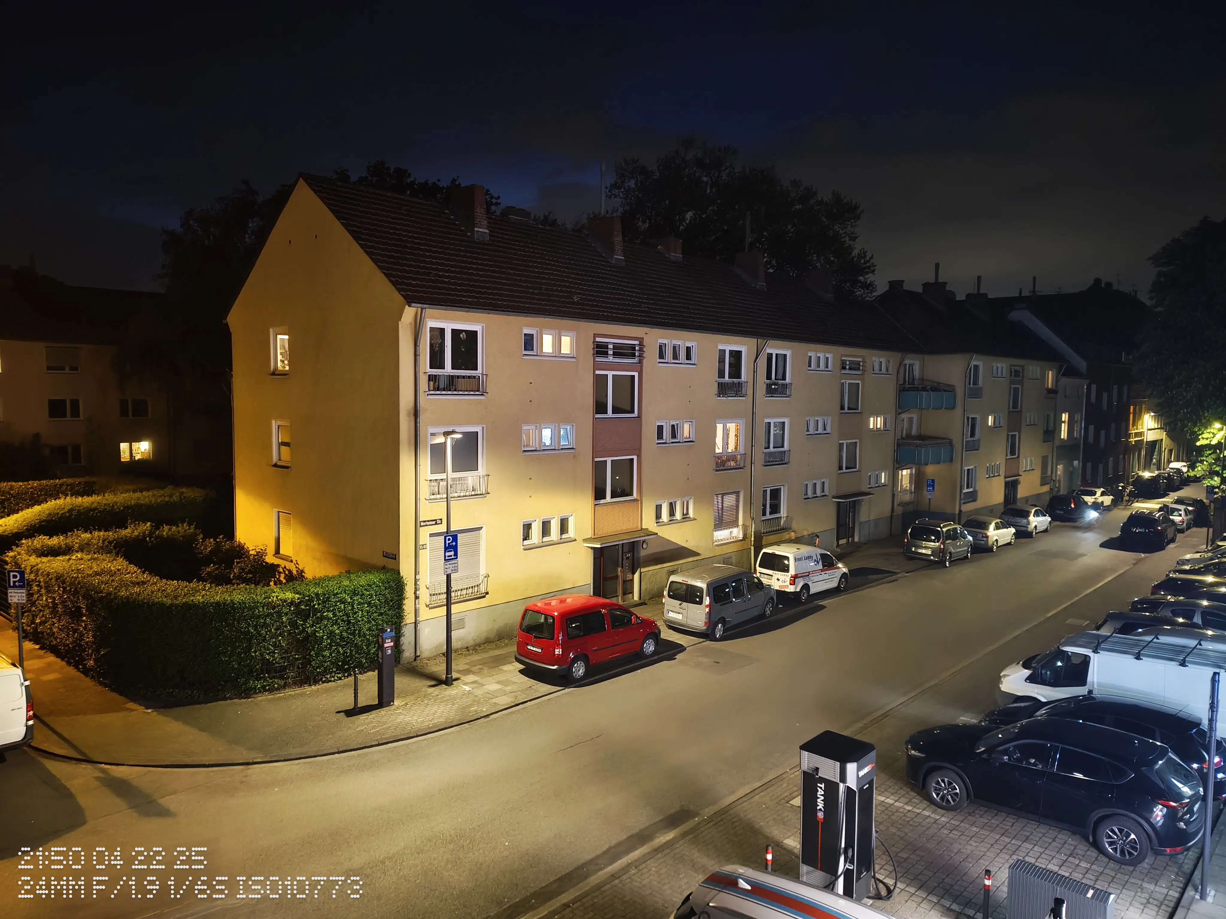 nothing phone 3a pro low light