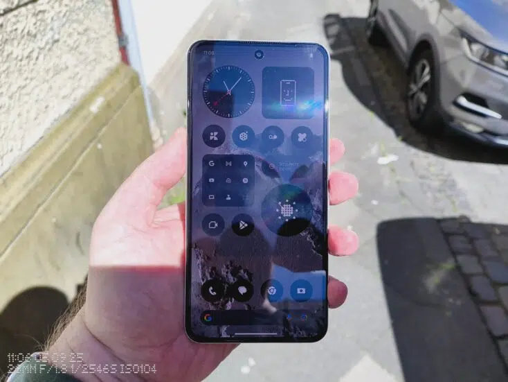 cmf phone 2 pro display in der sonne cmf phone 2 pro display in der sonne