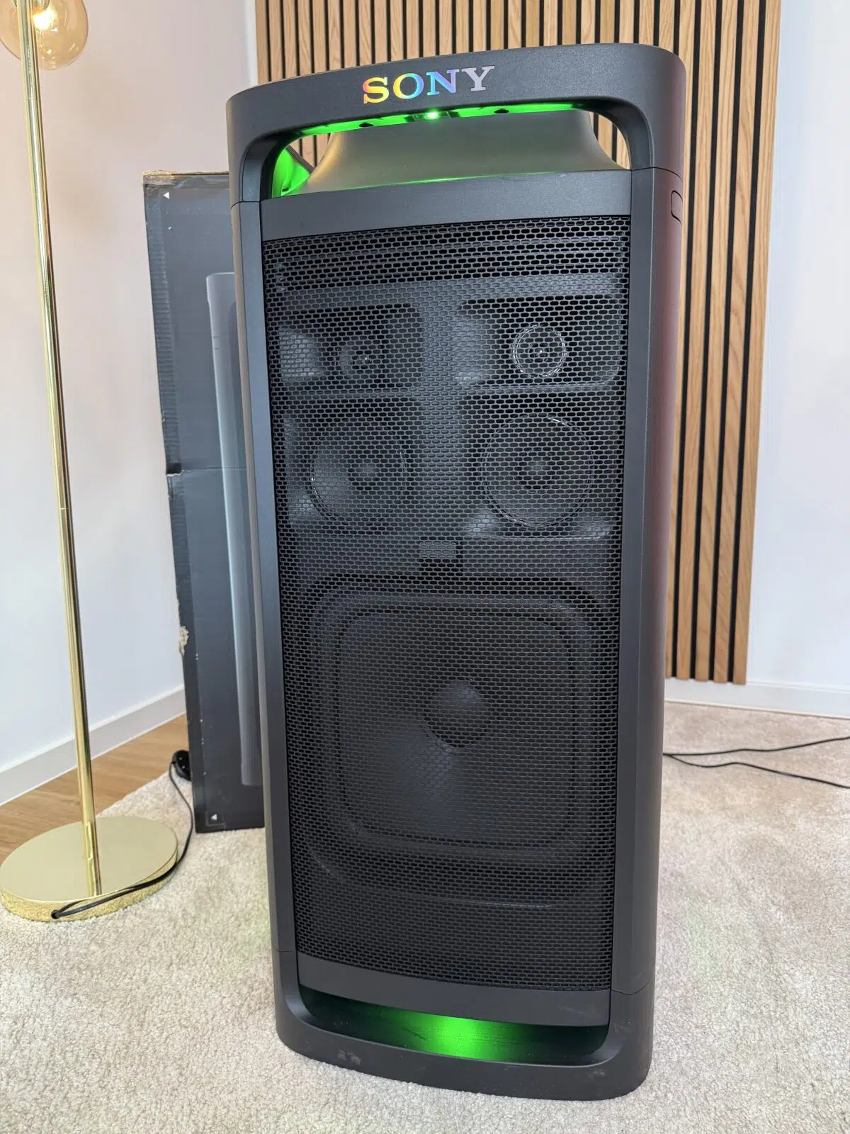 Sony ULT Tower 9 AC Hochkant mit Karton