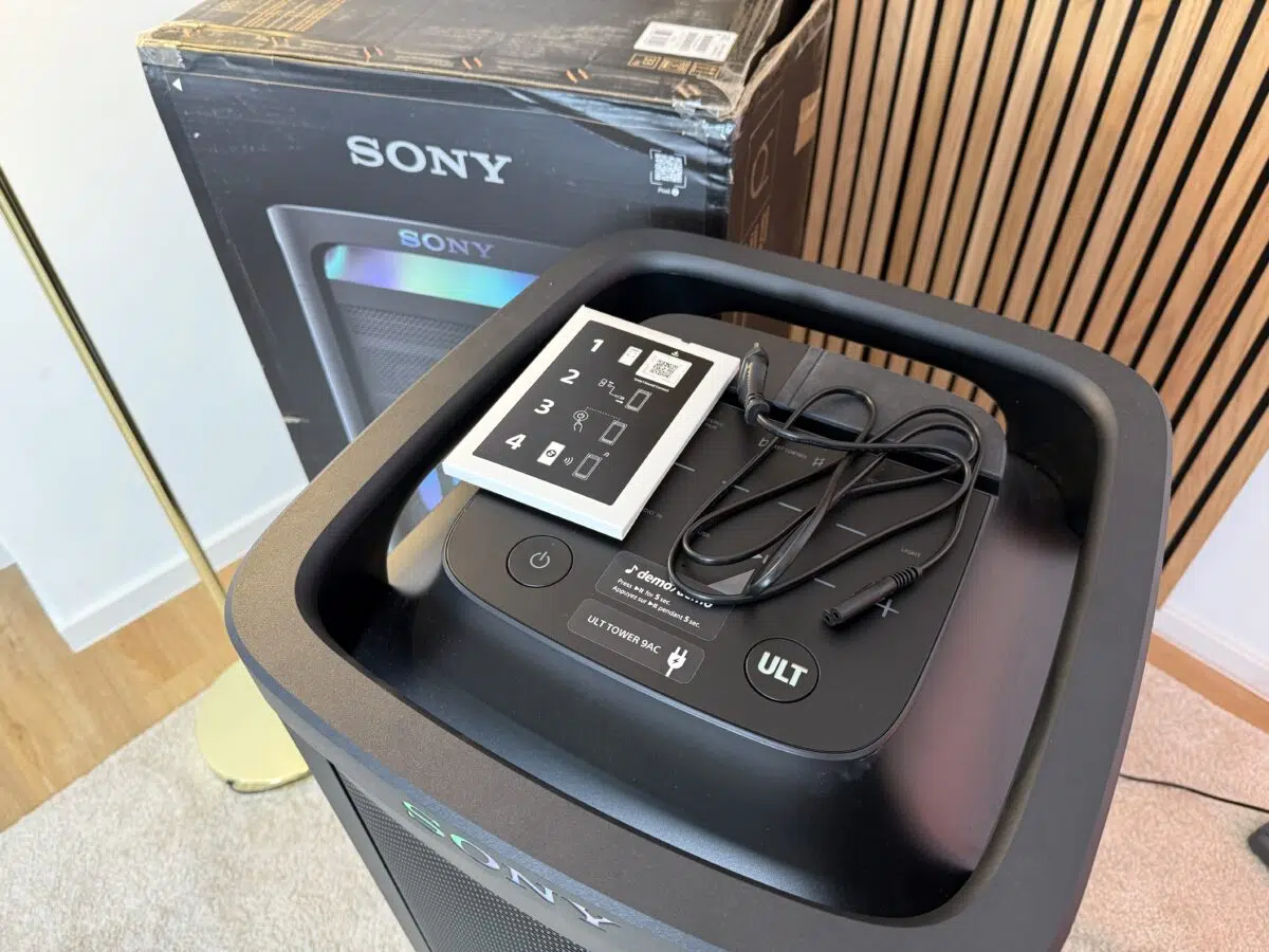 Sony ULT Tower 9 AC Lieferumfang