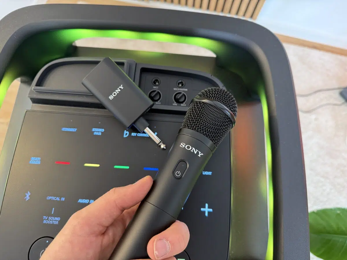 Sony ULT Tower 9 AC mit Sony ULT Mic 1