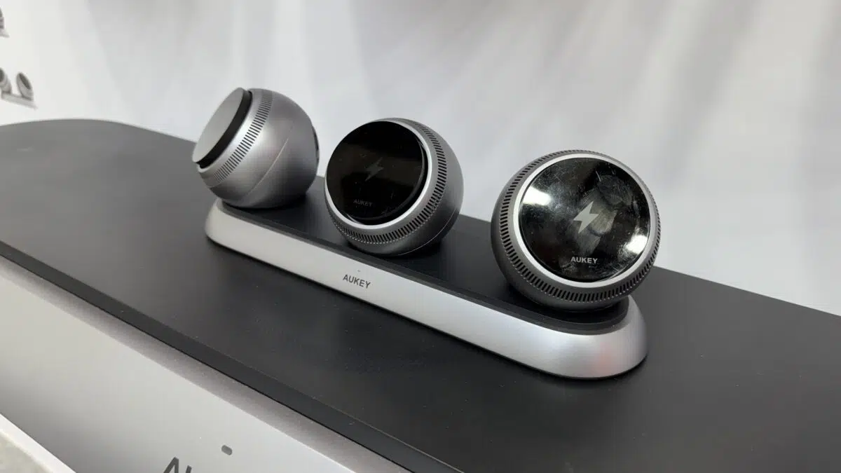 AUKEY MagFusion Ark 6 in 1 Ladestation Design