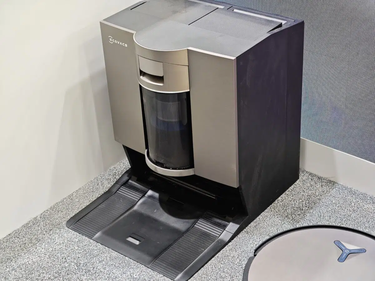 ECOVACS X11 Station