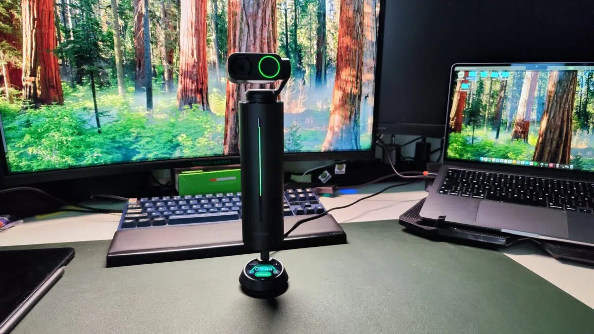 Insta360 Wave Schreibtisch wide Insta360 Wave Schreibtisch wide