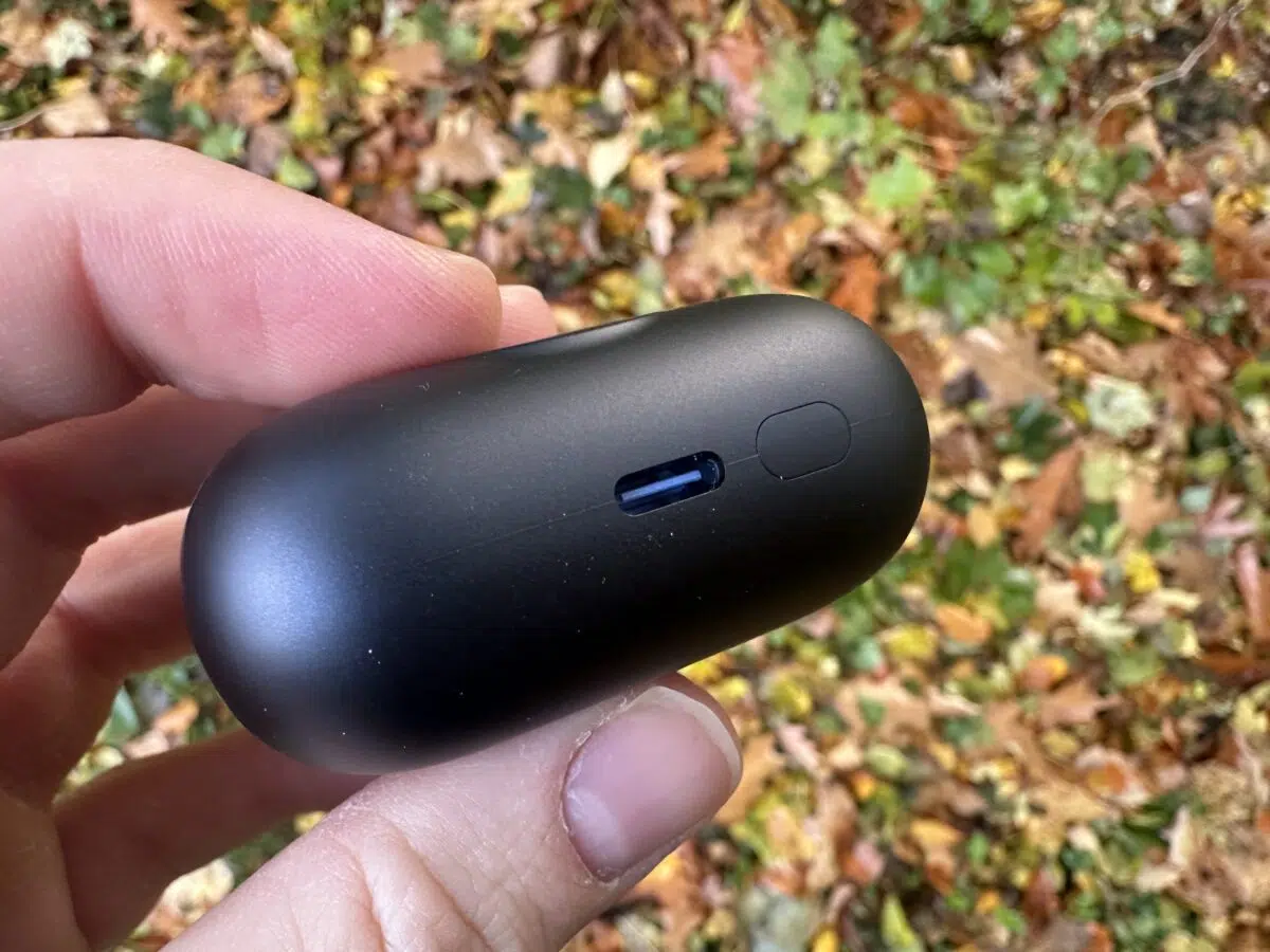 EarFun Air Pro 4  USB C Anschluss EarFun Air Pro 4  USB C Anschluss