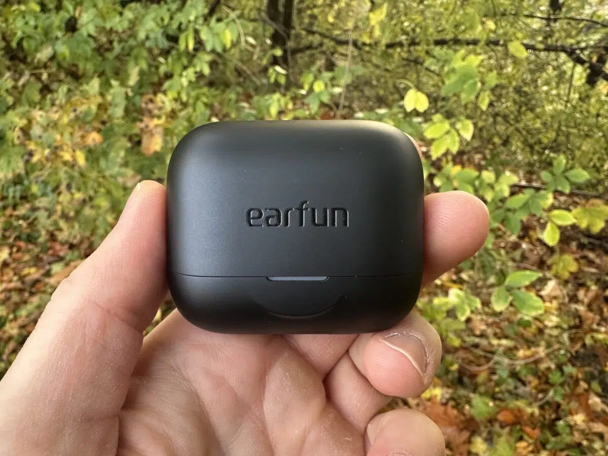 EarFun Air Pro 4  Vorderseite Akkubox EarFun Air Pro 4  Vorderseite Akkubox