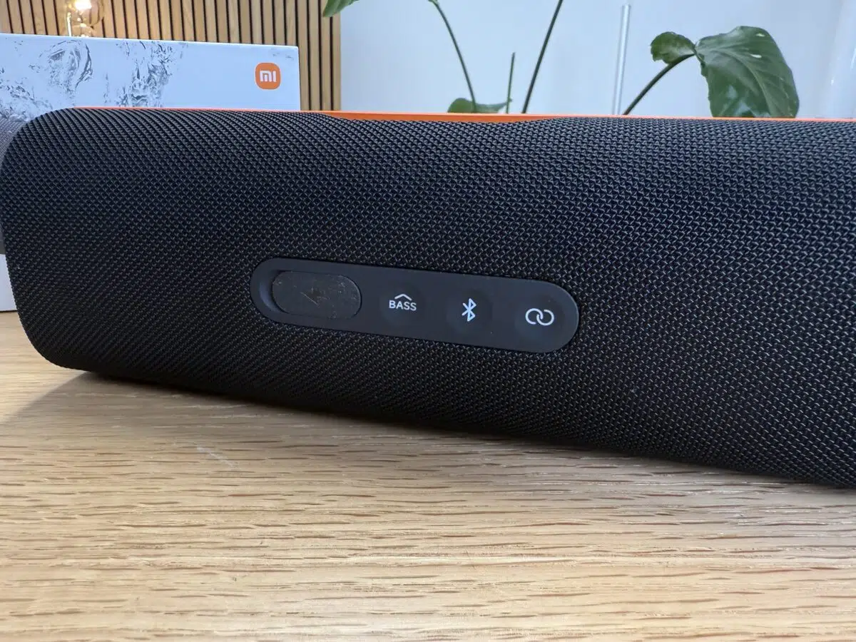 Xiaomi Sound Party Knoepfe Rueckseite Xiaomi Sound Party Knoepfe Rueckseite