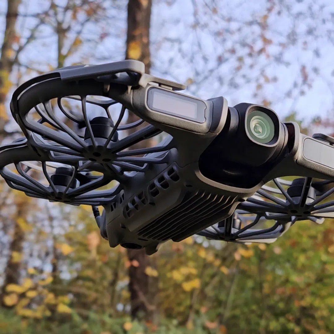 DJI Neo 2 Drohne im Flug 2 DJI Neo 2 Drohne im Flug 2